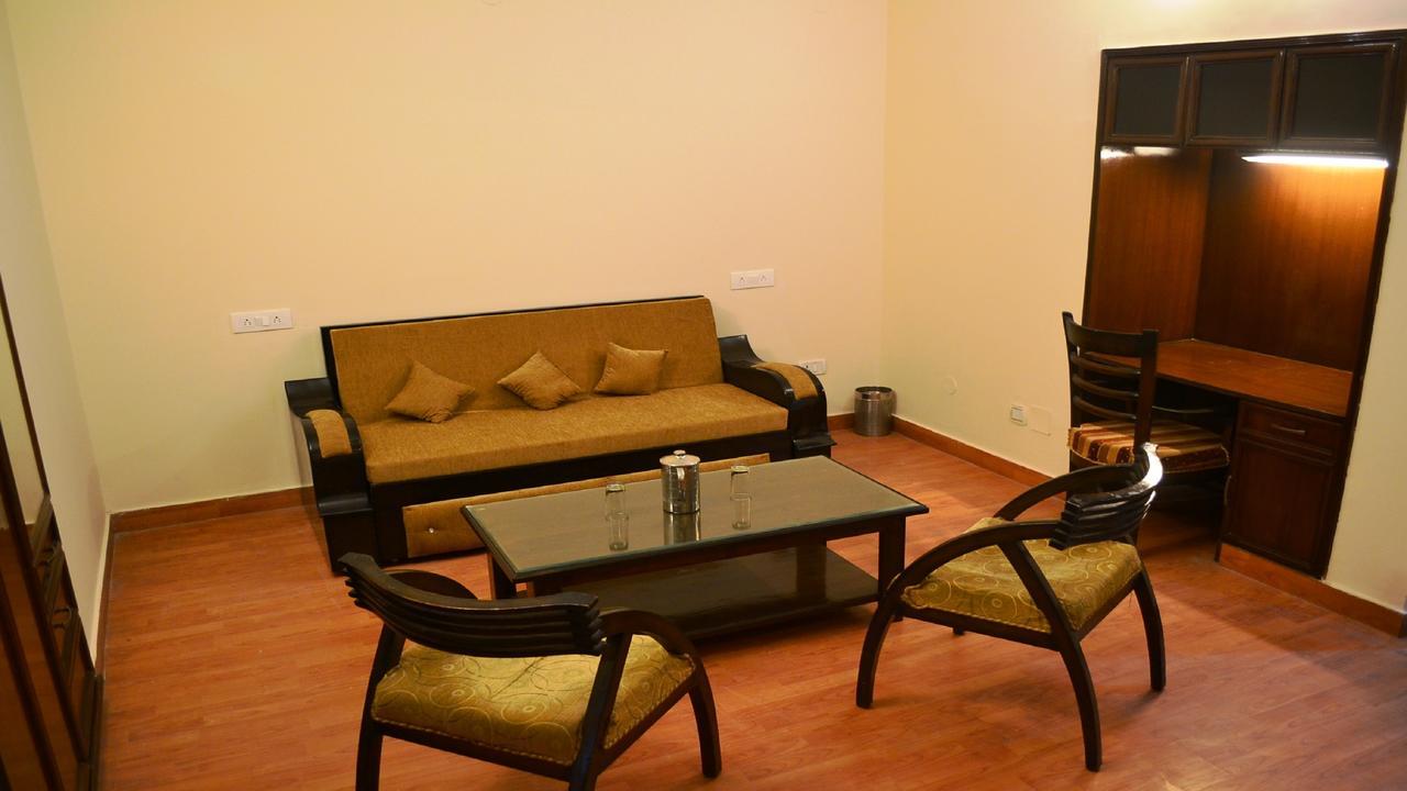 Oyo 19024 Majestic Oak Bush Hotel Mussoorie Eksteriør billede