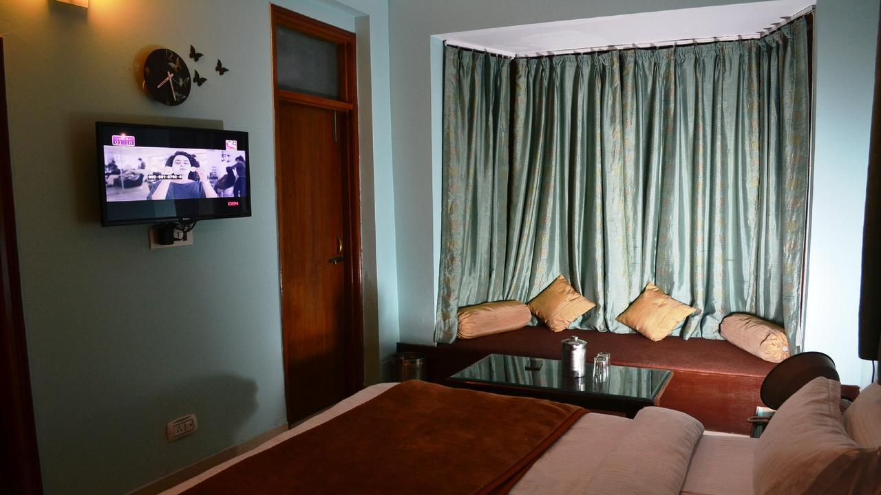 Oyo 19024 Majestic Oak Bush Hotel Mussoorie Eksteriør billede