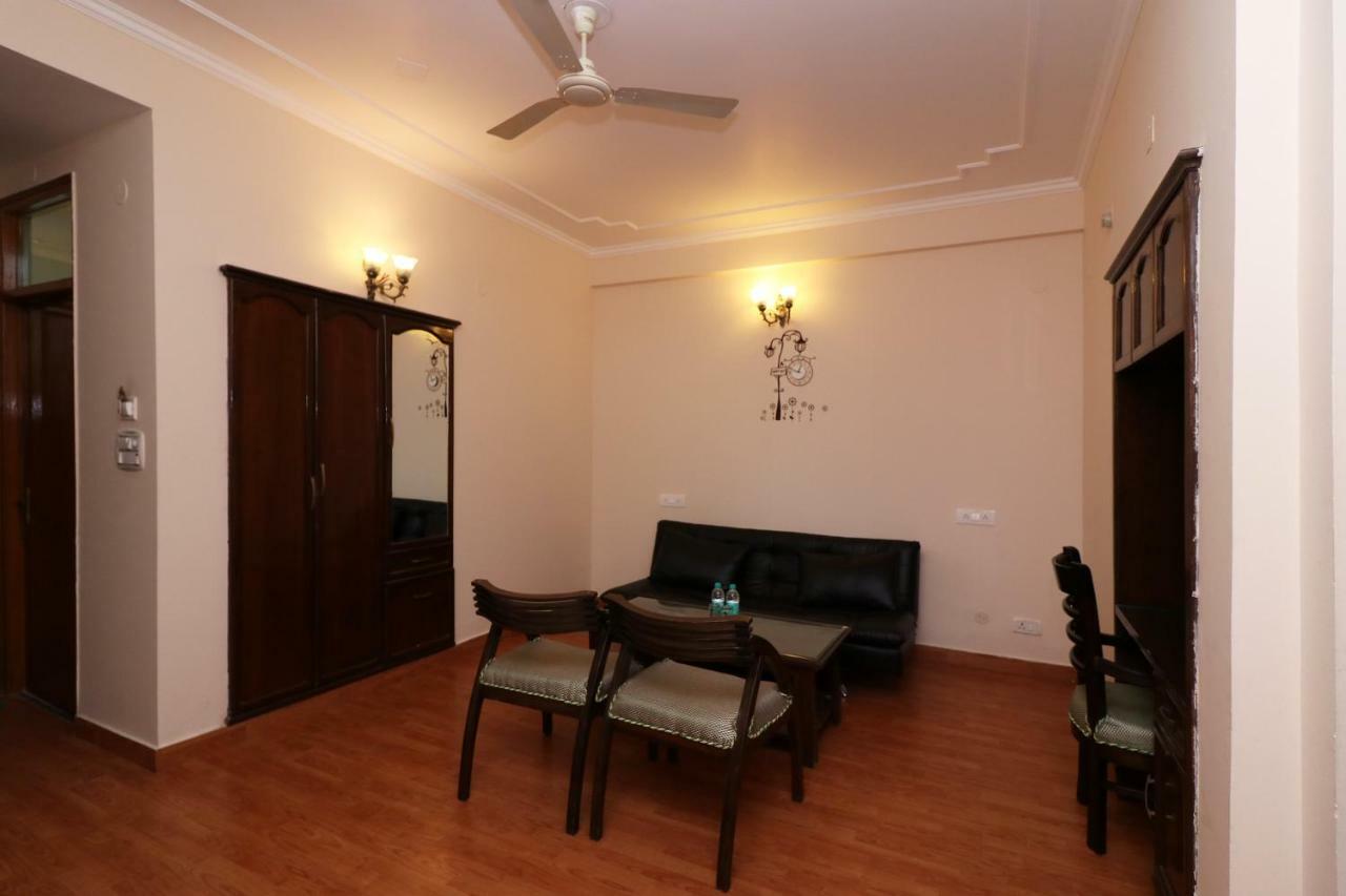 Oyo 19024 Majestic Oak Bush Hotel Mussoorie Eksteriør billede